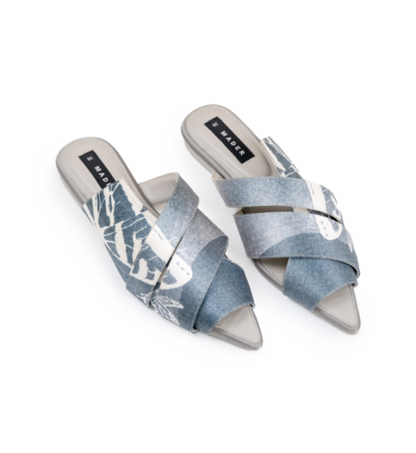 Mules dengan bahan satin